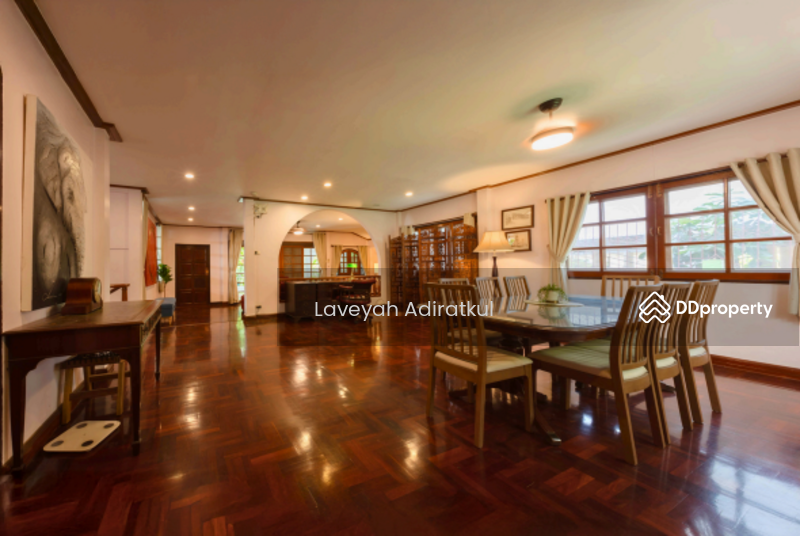 For Sale - 4-Br House near MRT Phra Ram 9, Bangkok