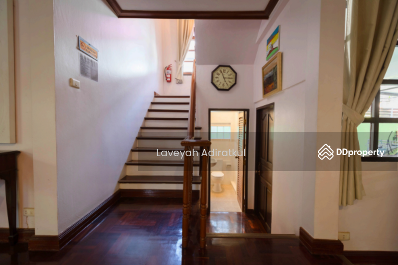 For Sale - 4-Br House near MRT Phra Ram 9, Bangkok