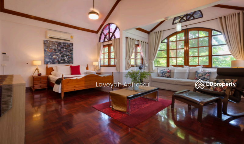 For Sale - 4-Br House near MRT Phra Ram 9, Bangkok