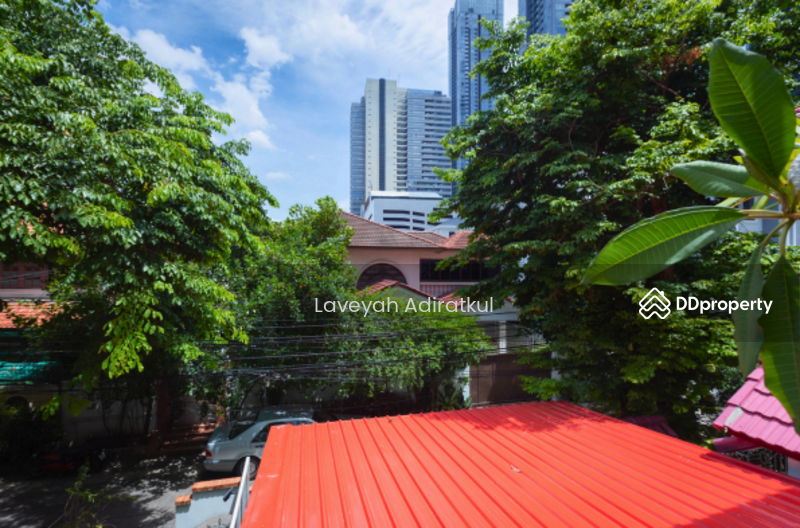 For Sale - 4-Br House near MRT Phra Ram 9, Bangkok