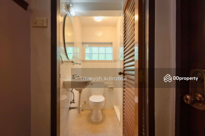 For Sale - 4-Br House near MRT Phra Ram 9, Bangkok