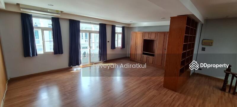 ให้เช่า - 4-Br House close to Sukhumvit, กรุงเทพ