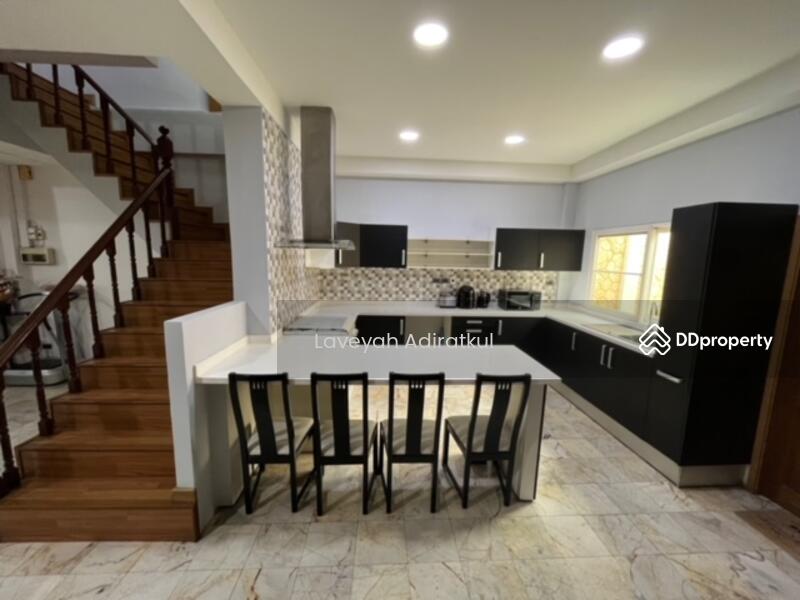 ให้เช่า - 4-Br House close to Sukhumvit, กรุงเทพ
