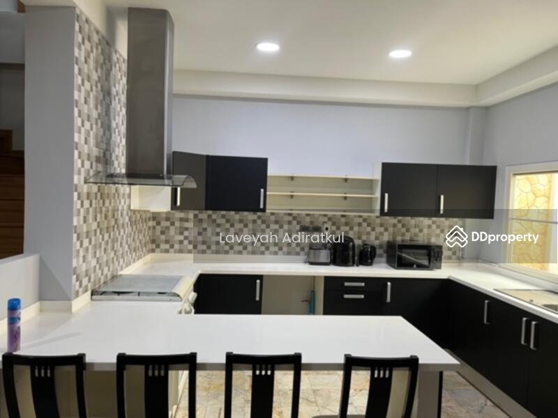ให้เช่า - 4-Br House close to Sukhumvit, กรุงเทพ