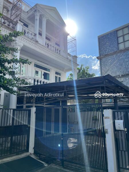 ให้เช่า - 3-Br House near BTS On Nut, กรุงเทพ