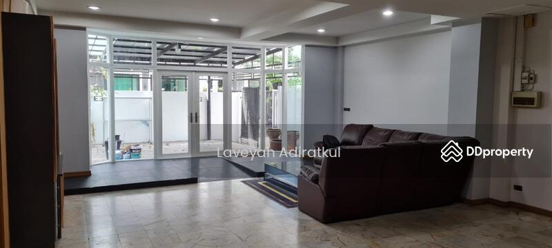 ให้เช่า - 3-Br House near BTS On Nut, กรุงเทพ