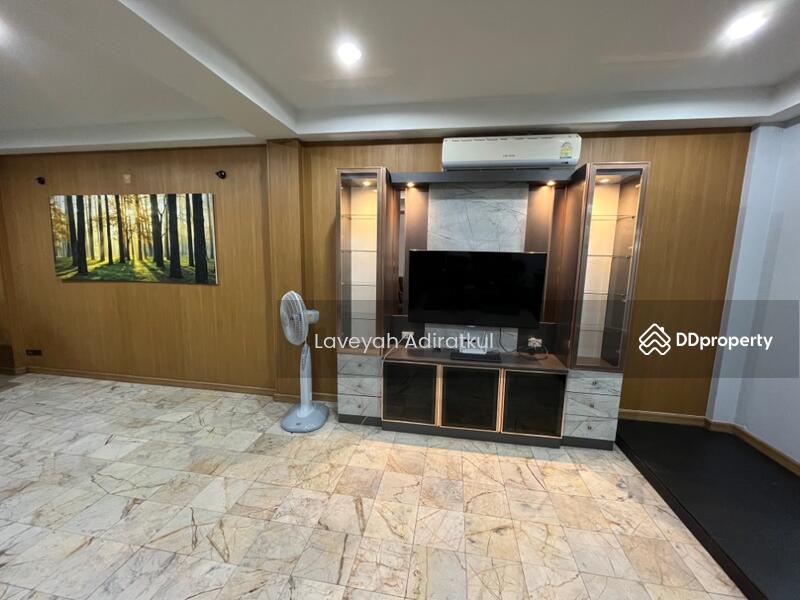 ให้เช่า - 3-Br House near BTS On Nut, กรุงเทพ
