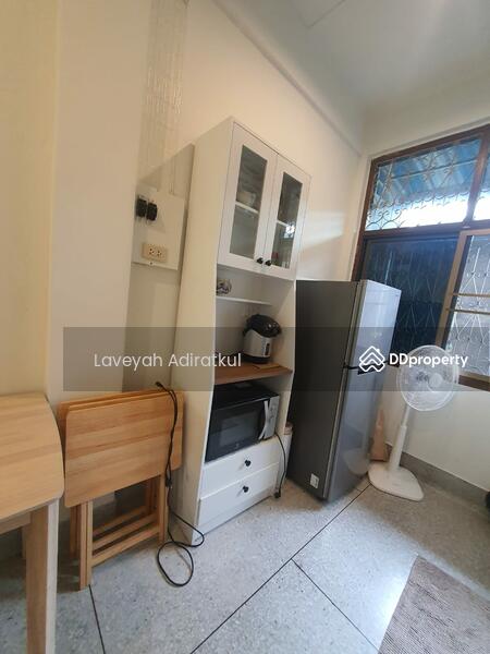 ให้เช่า - 4-Br Townhouse near MRT Sanam Chai, กรุงเทพ