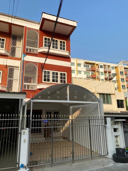 ทำเล MRT ลาดพร้าว ซ.ลาดพร้าว 29 ให้เช่าทาวน์เฮ้าส์ 3 ชั้น บ้าน 4 นอน พร้อมอยู่ ทำเลดีใกล้ถนนใหญ่, Bangkok, ลาดพร้าว, Chan Kasem, Chatuchak, Bangkok, 4 Bedrooms, 200 sqm, Townhouse For Rent, by บุษบา รัตนวงษ์ชัย, 60130395 - DDproperty.com