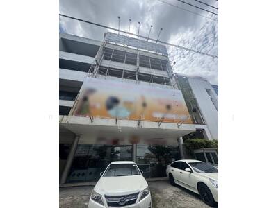 ขาย - 93093 - ขาย / เช่า อาคารพาณิชย์ 5 ชั้น 2 คูหา ราคามิตรภาพ ติดถนนพระราม 9 เขตสวนหลวง ด้านหลังติดถนน, กรุงเทพ