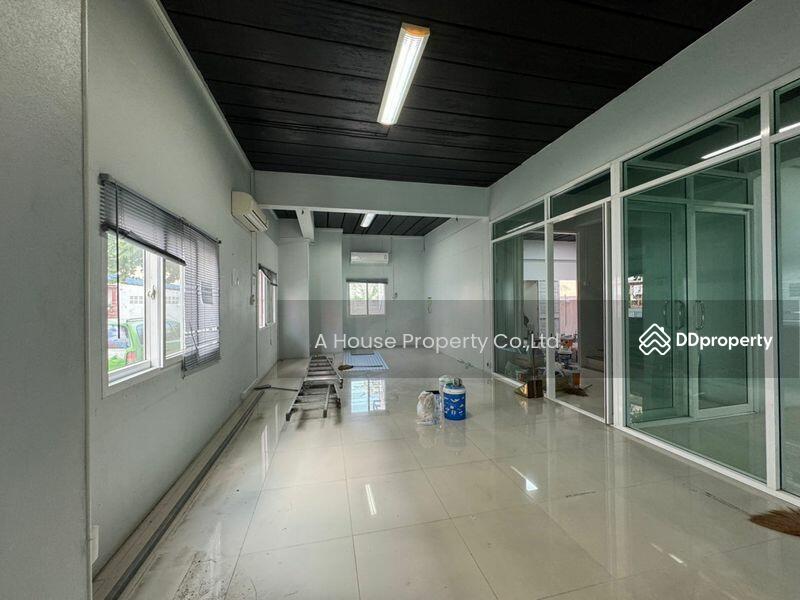 For Sale - 3-storey home office for sale in the heart of Amata, Chon Buri