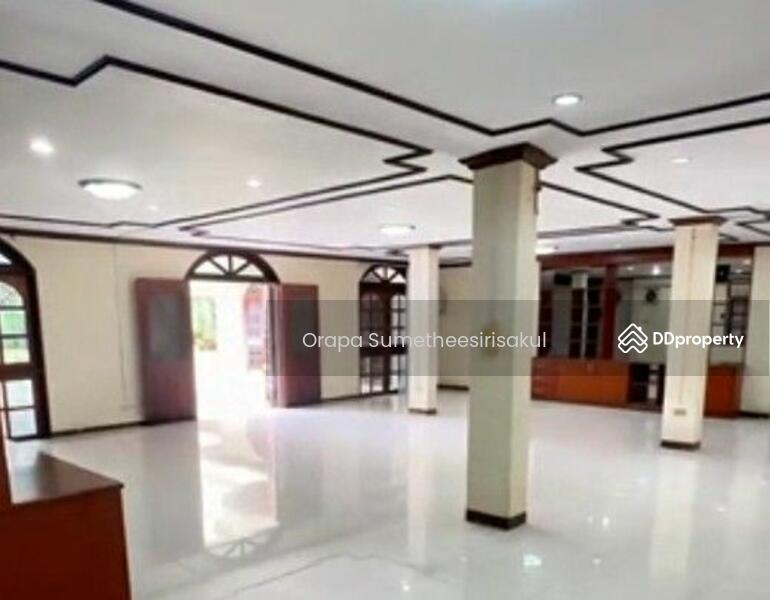For Sale - 6-Br House near MRT Sutthisan, Bangkok