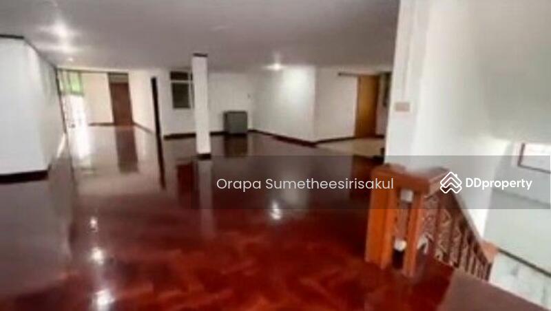For Sale - 6-Br House near MRT Sutthisan, Bangkok
