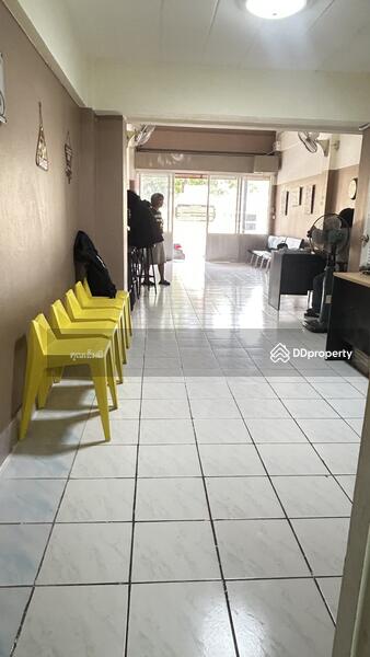 ขาย - ขายตึกแถว / อาคารพาณิชย์ 3 ชั้นครึ่ง 20 ตร.วา ใจกลางเมืองโคราช ทำเล Education Hub, นครราชสีมา