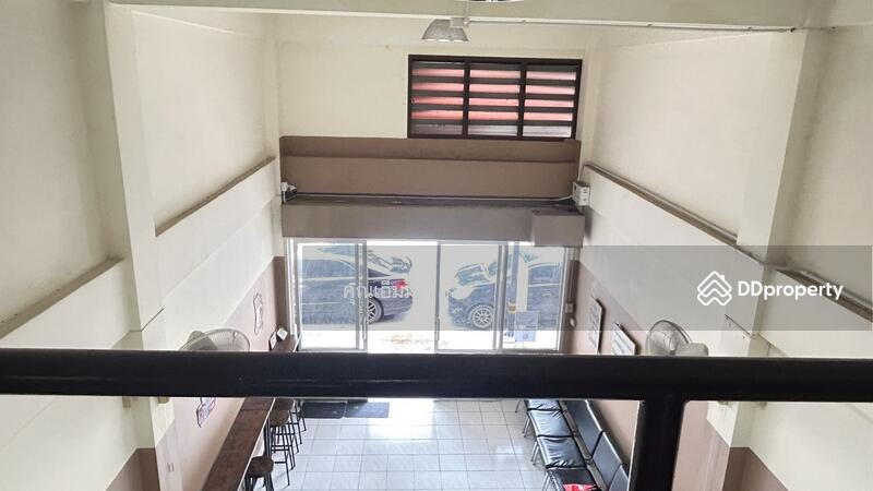 ขาย - ขายตึกแถว / อาคารพาณิชย์ 3 ชั้นครึ่ง 20 ตร.วา ใจกลางเมืองโคราช ทำเล Education Hub, นครราชสีมา