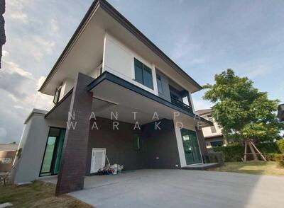 ขาย - Britania Bangna-KM.12 : บริทาเนีย บางนา-กม.12, สมุทรปราการ