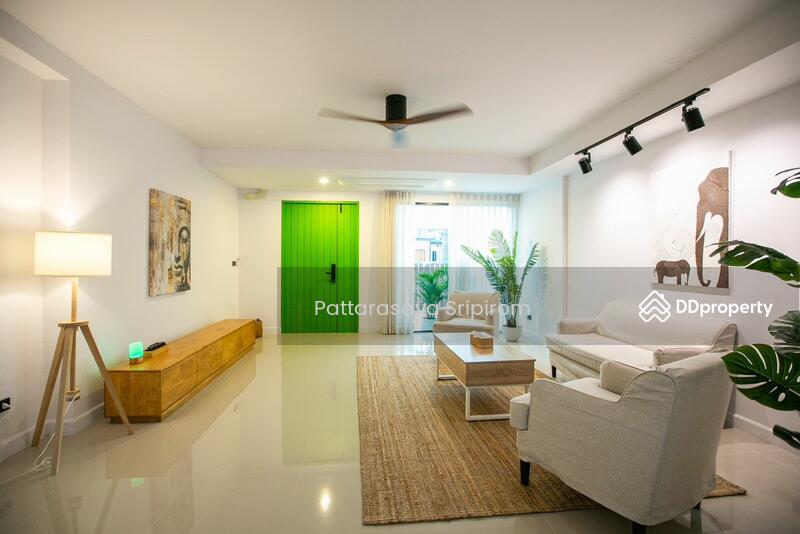 ให้เช่า - 5-Br Townhouse in Suan Luang (2229436), กรุงเทพ