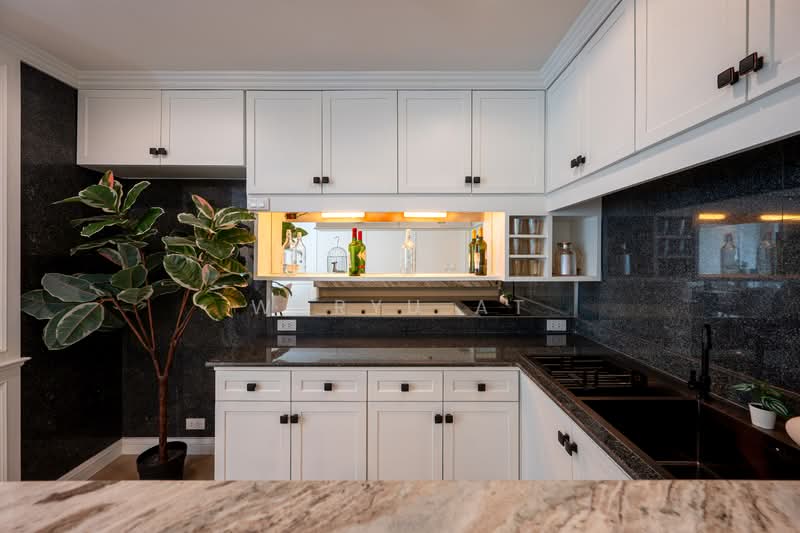 Las Colinas, Bangkok, Sukhumvit 21 Road, Khlongtoei Nua, Watthana, Bangkok, 3 Bedrooms, 240 sqm, Condo For Sale, by Waryu At, 60131769 - DDproperty.com