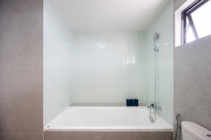 Las Colinas, Bangkok, Sukhumvit 21 Road, Khlongtoei Nua, Watthana, Bangkok, 3 Bedrooms, 240 sqm, Condo For Sale, by Waryu At, 60131769 - DDproperty.com