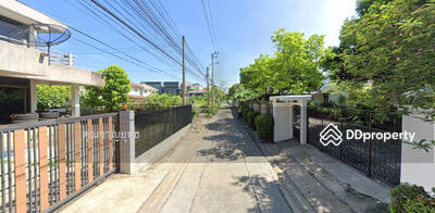 ขาย - ที่ดินพร้อมสิ่งปลูกสร้าง ซอย ลาดพร้าว 1 หลังศาลอาญา, กรุงเทพ