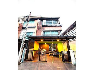ขาย - ขายด่วนถูกสุด Townhome 3 ชั้นหลังมุม TownPlus เกษตร-นวมินทร์ ใกล้ CDC, รถไฟฟ้า, กรุงเทพ