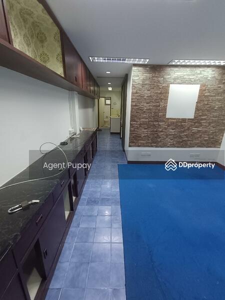 ให้เช่า - Office space for rent next to BTS Ploenchit (SPSAD3245), กรุงเทพ