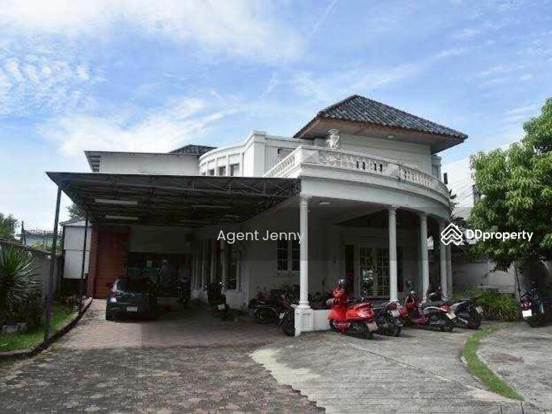 For Rent - House for rent in Lat Phrao, corner lot. (SPSJN89), Bangkok