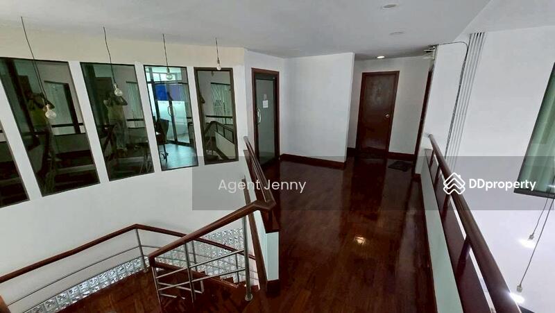 For Rent - House for rent in Lat Phrao, corner lot. (SPSJN89), Bangkok
