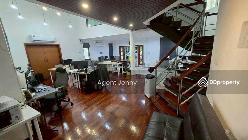 For Rent - House for rent in Lat Phrao, corner lot. (SPSJN89), Bangkok