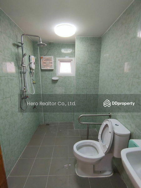 For Rent - For Rent Bangkok House Yenakart MRT Khlong Toei Yan Nawa BRE19331, Bangkok