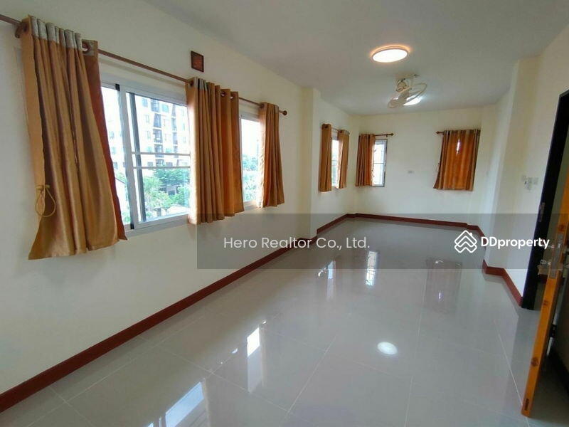 For Rent - For Rent Bangkok House Yenakart MRT Khlong Toei Yan Nawa BRE19331, Bangkok
