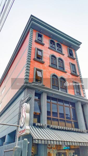 For Sale - Hostel for sale in Bang Lamphu, near Khao San Road. 5-storey building, 19 rooms, 49 beds., Bangkok