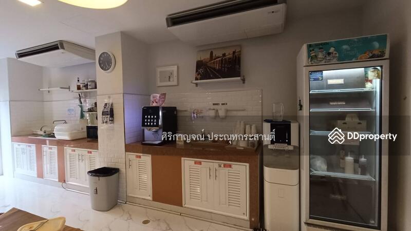 For Sale - Hostel for sale in Bang Lamphu, near Khao San Road. 5-storey building, 19 rooms, 49 beds., Bangkok