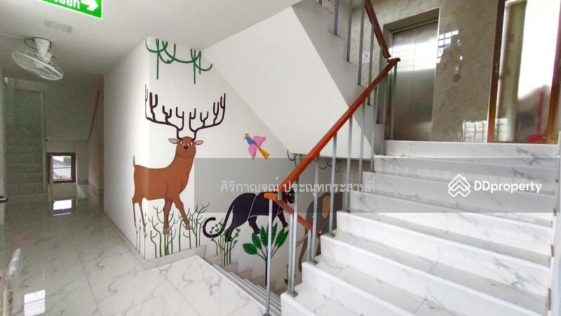 For Sale - Hostel for sale in Bang Lamphu, near Khao San Road. 5-storey building, 19 rooms, 49 beds., Bangkok