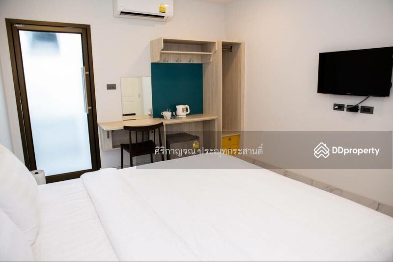For Sale - Hostel for sale in Bang Lamphu, near Khao San Road. 5-storey building, 19 rooms, 49 beds., Bangkok