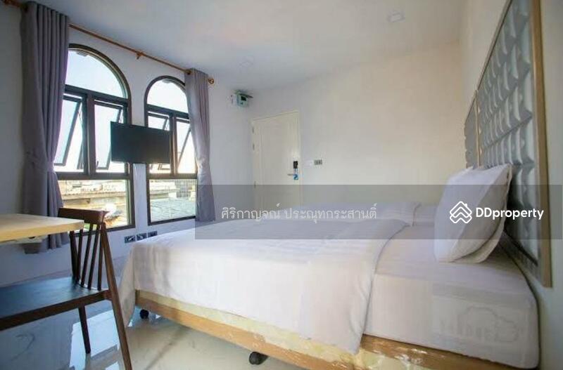 For Sale - Hostel for sale in Bang Lamphu, near Khao San Road. 5-storey building, 19 rooms, 49 beds., Bangkok