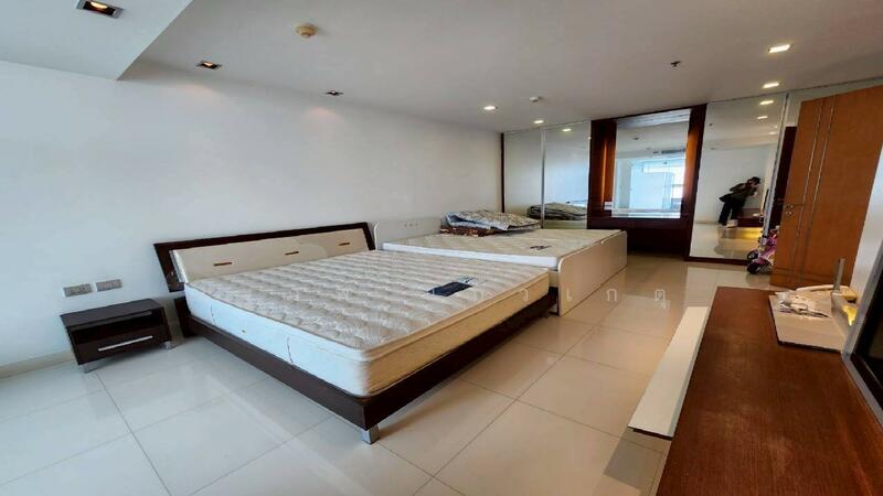 For Sale - Ananya Beachfront Condominium, Chon Buri (Pattaya)