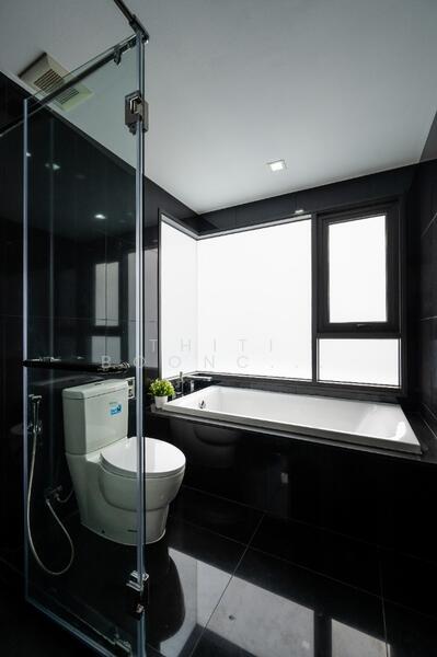 Rhythm Sukhumvit 36-38, Bangkok, 55 Soi Sukhumvit 36, Sukhumvit Road, Phra Kanong, Khlong Toei, Bangkok, 2 Bedrooms, 78 sqm, Condo For Sale, by Thiti Boonchurn, 60133121 - DDproperty.com