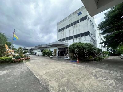 ขาย - ขายที่ดินพร้อมสิ่งปลูกสร้าง รวมเนื้อที่ 4 ไร่ พื้นที่ใช้สอย 6,528 ตรม.พื้นที่สีม่วง ทับยาว เขต, กรุงเทพ