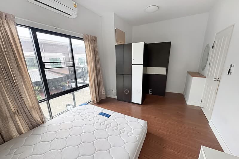 Modi Villa Pinklao – Wongwaen : โมดิ วิลล่า ปิ่นเกล้า – วงแหวน, นนทบุรี, ทางหลวงชนบท นบ.1011, ศาลากลาง, บางกรวย, นนทบุรี, 135 ตร.ม., ทาวน์เฮ้าส์ ขาย, โดย NTBHOME, 60134168 - DDproperty.com