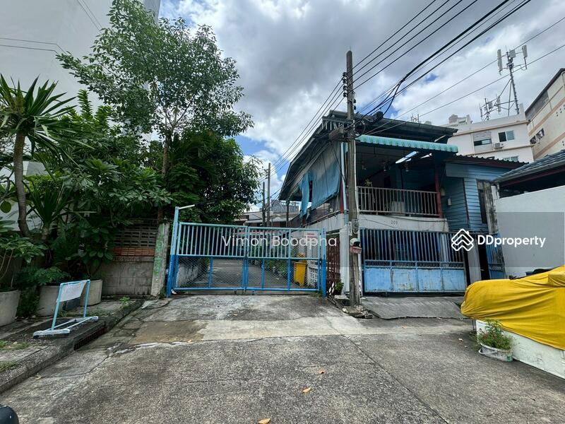 For Sale - บ้านและที่ดิน สุขุมวิท22, Bangkok