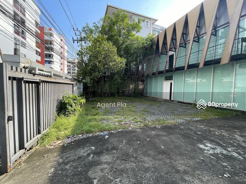 ให้เช่า - Warehouse and office for rent, just 100 meters from Bangna-Trad Road (SPSAD3256), กรุงเทพ