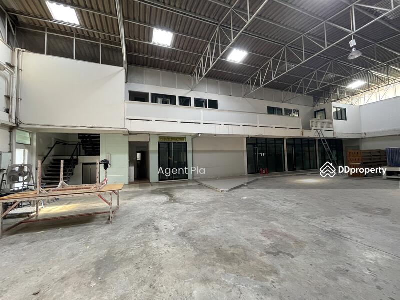 ให้เช่า - Warehouse and office for rent, just 100 meters from Bangna-Trad Road (SPSAD3256), กรุงเทพ
