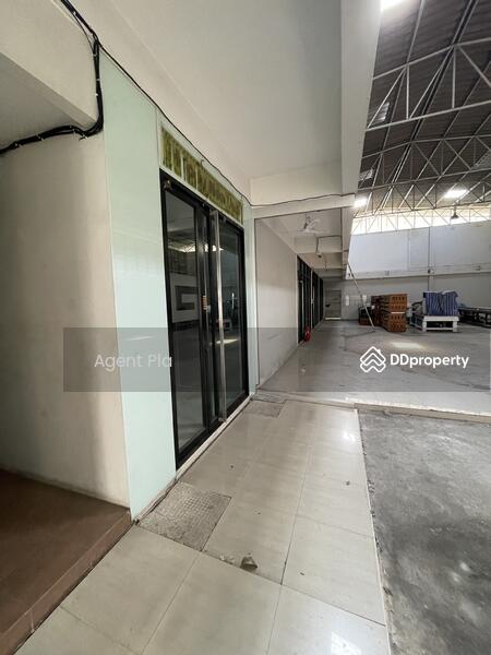 ให้เช่า - Warehouse and office for rent, just 100 meters from Bangna-Trad Road (SPSAD3256), กรุงเทพ