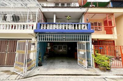 ขาย - ขายทาวน์เฮ้าส์ 2.5 ชั้น วุฒากาศ 32 ใกล้BTS วุฒากาศ จอมทอง, กรุงเทพ