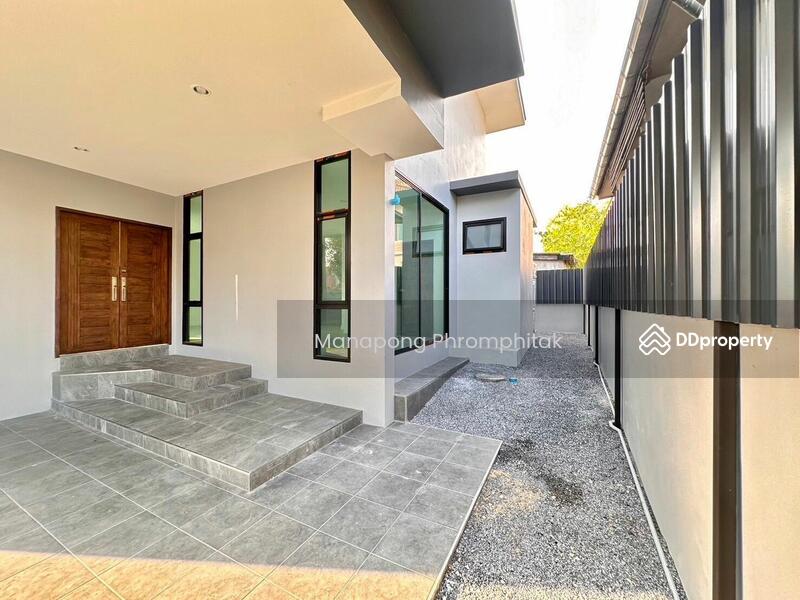 For Rent - 3-Bedroom House, Bangkok