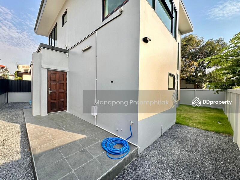 For Rent - 3-Bedroom House, Bangkok