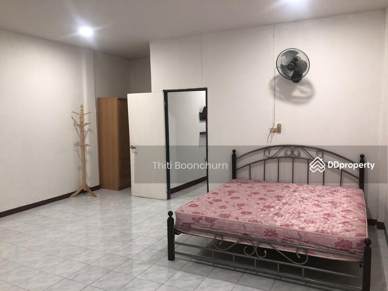 For Rent - Townhouse, 5 Minute Walk BTS On Nut, Bangkok