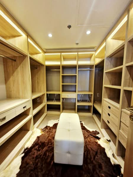 Le Raffine Sukhumvit 24, Bangkok, Soi Sukhumvit 24, Khong Tan, Khlong Toei, Bangkok, 3 Bedrooms, 371 sqm, Condo For Sale, by Nutprawee Kaseamruangkit, 60135544 - DDproperty.com