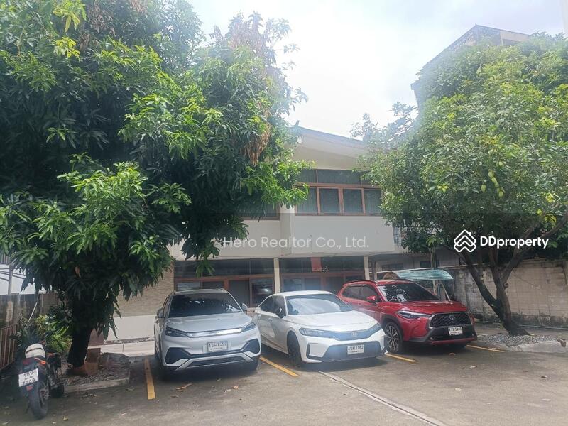 For Rent - For Rent Bangkok House Surawong Bang Rak BTS Sala Daeng BRE25643, Bangkok